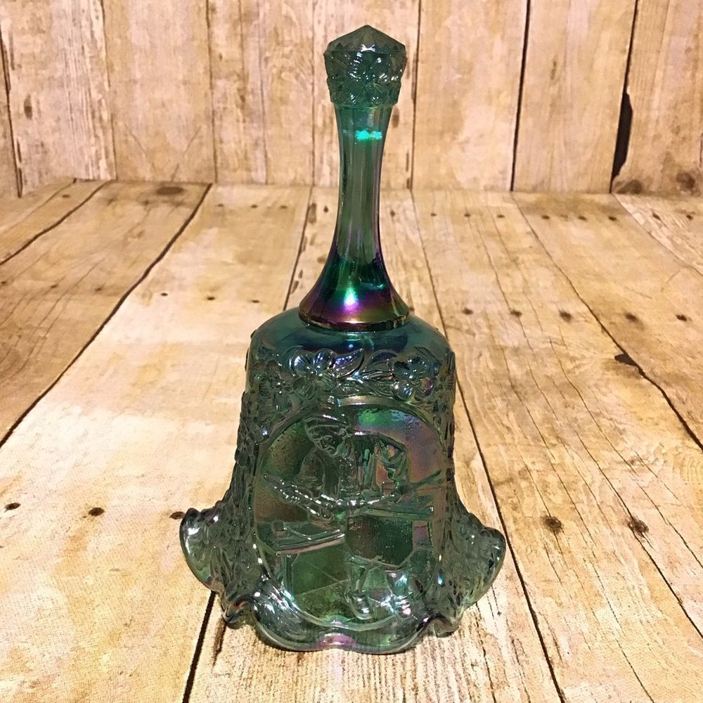 Fenton Cape Cod Craftsman Bell Green Spruce Carnival‎
